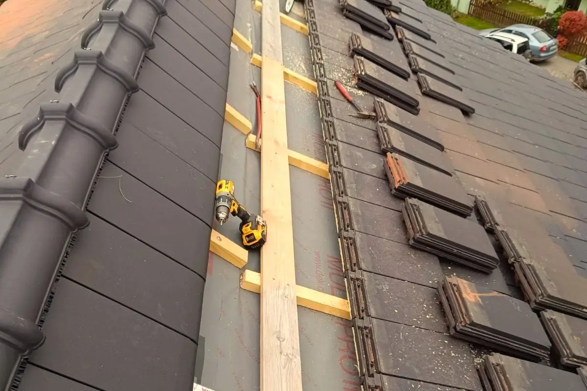 Montáž keramické tašky